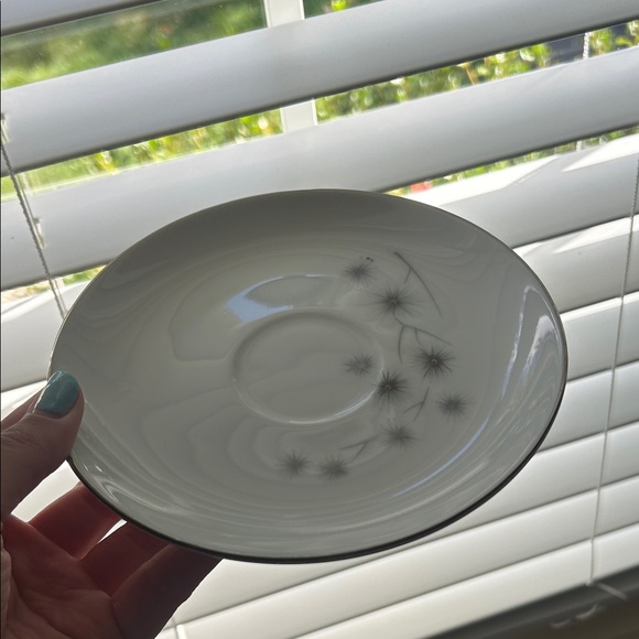 Fine China Elegant White Saucer with Floral Design - Picture 1 of 3